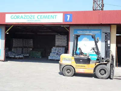 Matbud PW Kronex. Hurtownia materiałów budowlanych.